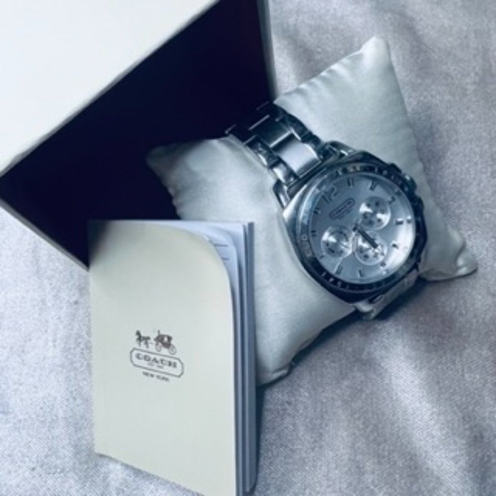 COACH women’s stainless steel women’s watch. - Picture 2 of 7